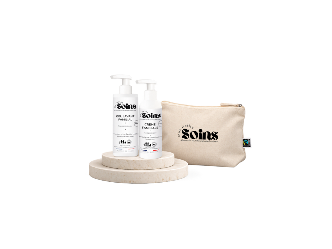 Mes Petits Soins - Gel Lavant Familial, Crème Familiale et trousse de toilette sur socle